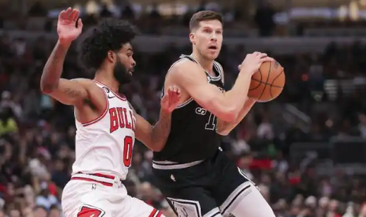 贝博登录网址 -包含芝加哥公牛关键时刻调整名单，志在足总杯名次提升，信心回归，控场能力受关注的词条